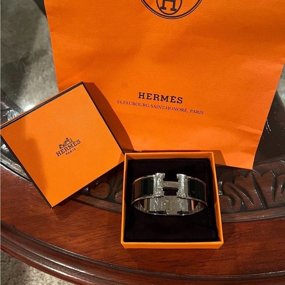 Authentic Hermes bracelet color Noir - Picture 2 of 2